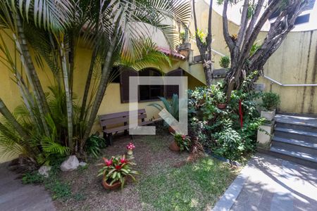 Casa à venda com 440m², 5 quartos e 8 vagasfrente da Casa