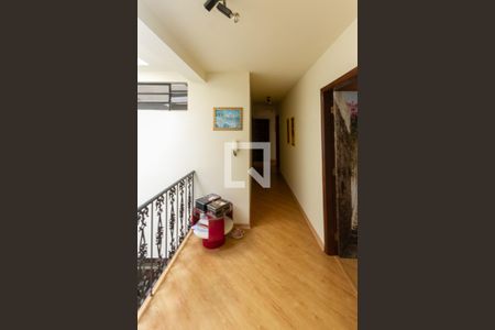 Casa à venda com 440m², 5 quartos e 8 vagasCorredor