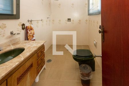 Casa à venda com 440m², 5 quartos e 8 vagasBanheiro Da Suite