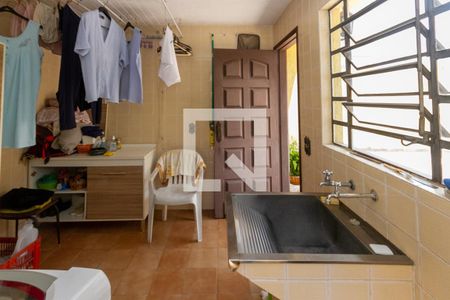 Casa à venda com 440m², 5 quartos e 8 vagasÁrea de Serviço