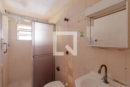Banheiro de casa para alugar com 1 quarto, 65m² em Vila Santo Estefano, São Paulo