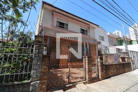 Casa à venda com 480m², 6 quartos e 8 vagasFachada