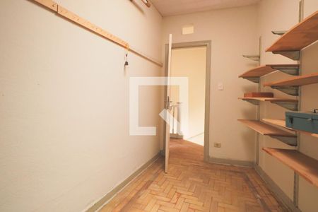 Casa à venda com 480m², 6 quartos e 8 vagasQuarto 1 edícula