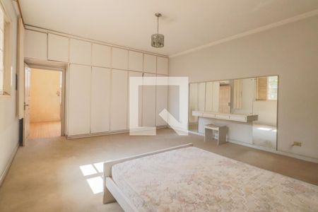 Casa à venda com 480m², 6 quartos e 8 vagasSuíte