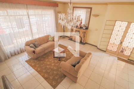 Casa à venda com 480m², 6 quartos e 8 vagasSala