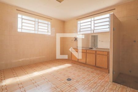 Casa à venda com 480m², 6 quartos e 8 vagasBanheiro Suíte