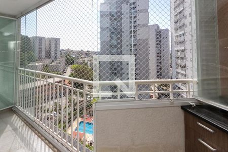 Apartamento à venda com 68m², 3 quartos e 1 vaga Apartamento à venda com 68m², 3 quartos e 1 vagaVaranda