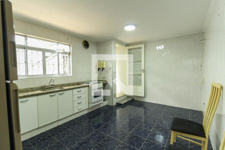 Casa à venda com 100m², 2 quartos e 2 vagasCozinha