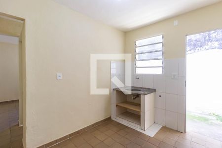 Sala/Cozinha de casa para alugar com 1 quarto, 27m² em Rio Pequeno, São Paulo