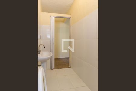 Banheiro de casa para alugar com 1 quarto, 27m² em Rio Pequeno, São Paulo