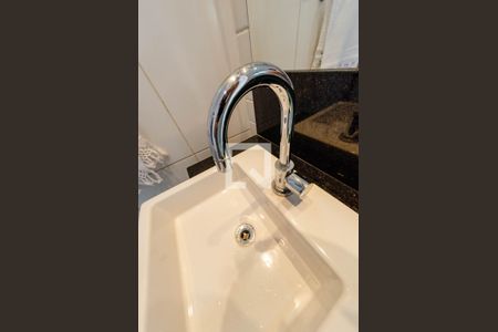 Apartamento à venda com 220m², 4 quartos e 2 vagas Apartamento à venda com 220m², 4 quartos e 2 vagasBanheiro 2