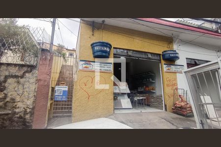 Fachada de casa para alugar com 1 quarto, 60m² em Vila Pereira Barreto, São Paulo