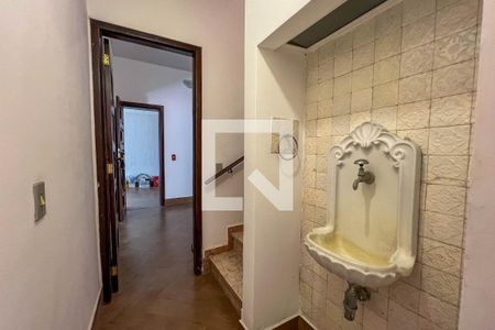 Casa à venda com 340m², 5 quartos e 2 vagasLavabo