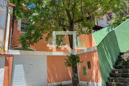Casa à venda com 340m², 5 quartos e 2 vagasFachada