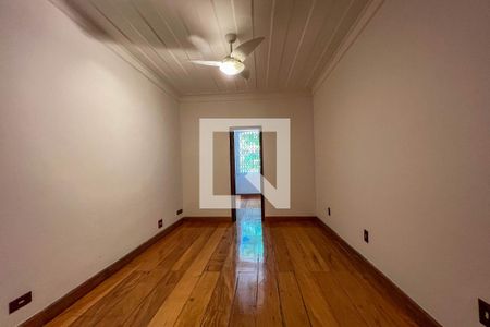 Casa à venda com 340m², 5 quartos e 2 vagasSala 2