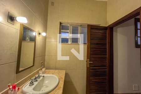 Casa à venda com 340m², 5 quartos e 2 vagasBanheiro da sala 2