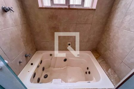 Casa à venda com 340m², 5 quartos e 2 vagasBanheiro social