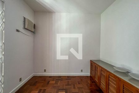 Casa à venda com 340m², 5 quartos e 2 vagasQuarto 3