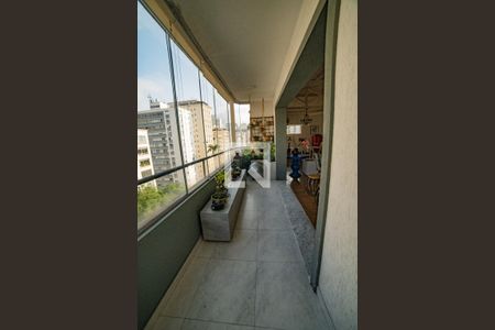 Sacada de apartamento à venda com 4 quartos, 300m² em Higienópolis, São Paulo