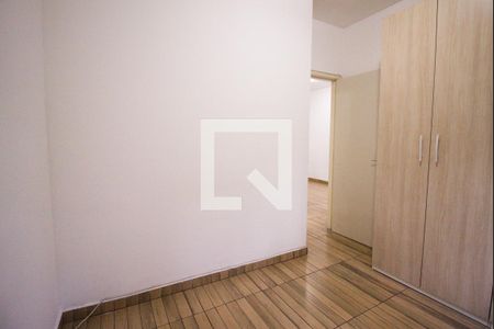 Quarto 1  de apartamento para alugar com 2 quartos, 50m² em Vila Carmosina, São Paulo