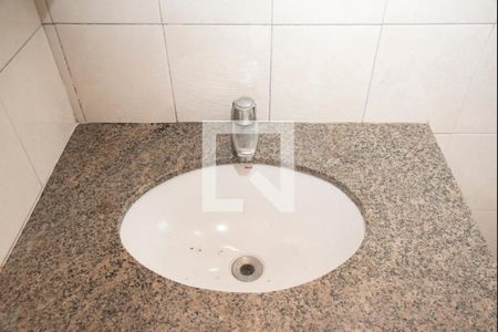 Casa para alugar com 150m², 2 quartos e 1 vaga Casa para alugar com 150m², 2 quartos e 1 vagaBanheiro