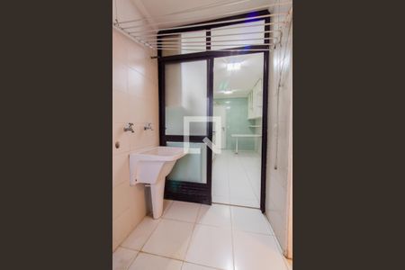 Apartamento à venda com 127m², 3 quartos e 2 vagas Apartamento à venda com 127m², 3 quartos e 2 vagasÁrea de Serviço