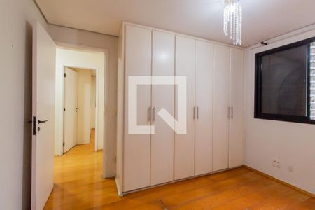 Apartamento à venda com 127m², 3 quartos e 2 vagas Apartamento à venda com 127m², 3 quartos e 2 vagasQuarto 3