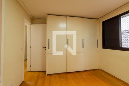 Apartamento à venda com 127m², 3 quartos e 2 vagas Apartamento à venda com 127m², 3 quartos e 2 vagasQuarto 2 - Suíte