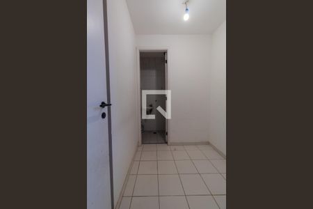 Apartamento à venda com 127m², 3 quartos e 2 vagas Apartamento à venda com 127m², 3 quartos e 2 vagasQuarto de Serviço