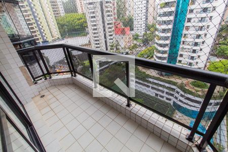 Apartamento à venda com 127m², 3 quartos e 2 vagas Apartamento à venda com 127m², 3 quartos e 2 vagasVaranda da Sala