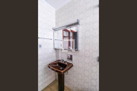 Casa à venda com 250m², 2 quartos e 1 vagaBanheiro 2