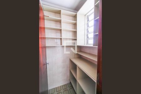 Casa à venda com 250m², 2 quartos e 1 vagaDespensa