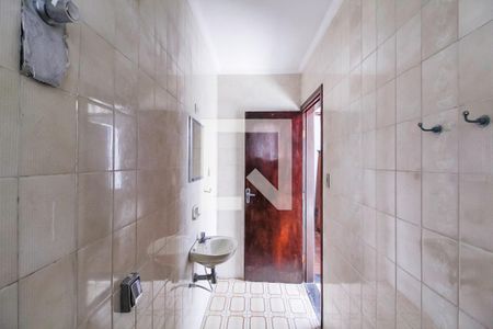 Casa à venda com 250m², 2 quartos e 1 vagaBanheiro de serviço