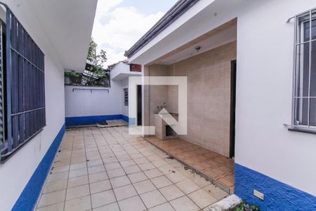Casa à venda com 250m², 2 quartos e 1 vagaQuintal