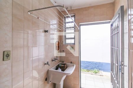 Casa à venda com 250m², 2 quartos e 1 vagaÁrea de Serviço