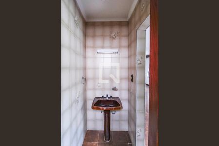 Casa à venda com 250m², 2 quartos e 1 vagaBanheiro 1