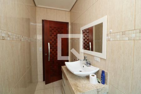 Casa à venda com 150m², 3 quartos e 4 vagasBanheiro Corredor