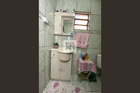 Casa à venda com 115m², 2 quartos e 2 vagasBanheiro