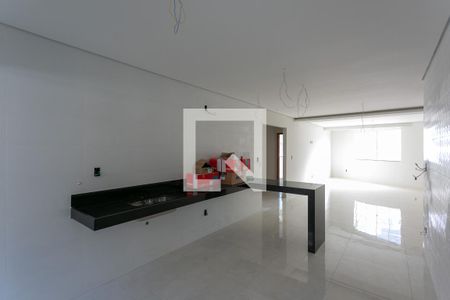 Apartamento à venda com 127m², 3 quartos e 2 vagas Apartamento à venda com 127m², 3 quartos e 2 vagasCozinha