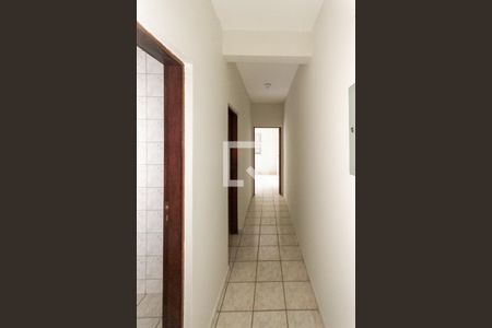 corredor de casa para alugar com 2 quartos, 100m² em Jardim Santa Adélia, São Paulo