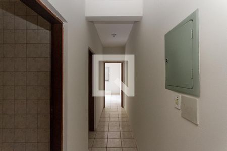 corredor de casa para alugar com 2 quartos, 100m² em Jardim Santa Adélia, São Paulo