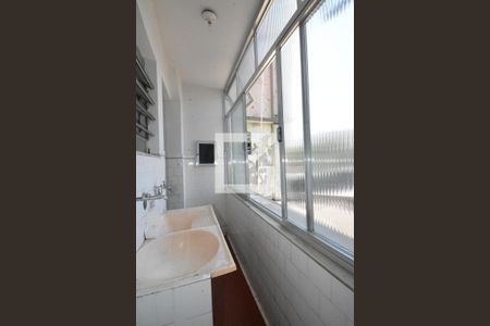 Apartamento para alugar com 80m², 2 quartos e sem vagaÁrea de serviço