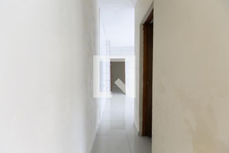 Corredor de casa para alugar com 2 quartos, 75m² em Vila Nova Curuçá, São Paulo