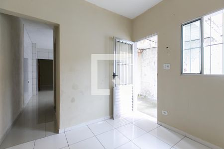 Sala de casa para alugar com 2 quartos, 75m² em Vila Nova Curuçá, São Paulo
