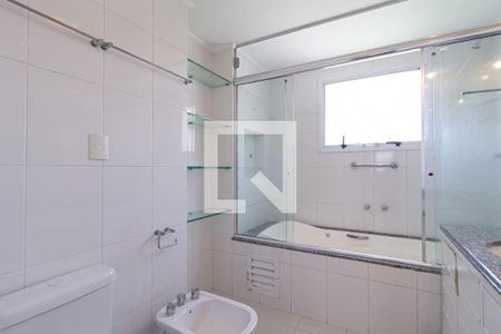 Apartamento à venda com 180m², 3 quartos e 3 vagasBanheiro da suíte 3