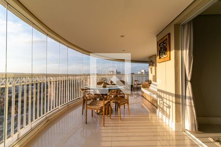 Varanda Gourmet de apartamento à venda com 4 quartos, 260m² em Vila Sofia, São Paulo