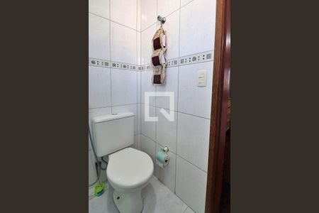 Casa à venda com 234m², 3 quartos e 3 vagasBanheiro do Quarto 1 - Suíte