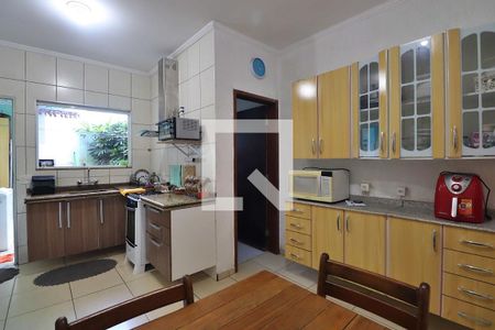 Casa à venda com 234m², 3 quartos e 3 vagasCozinha