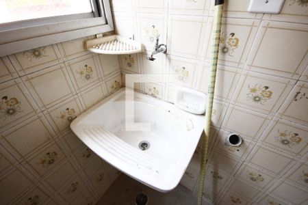 Apartamento à venda com 73m², 2 quartos e 1 vagaÁrea de Serviço