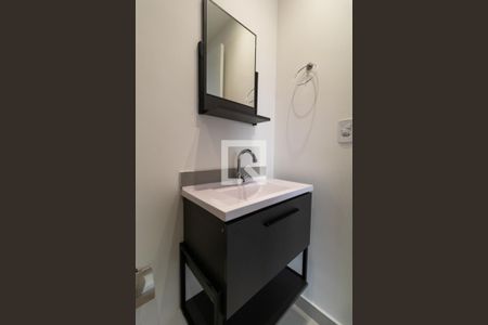 Banheiro de apartamento à venda com 1 quarto, 27m² em Vila Butantã, São Paulo